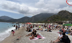 Ölüdeniz Plajı Bayramın İkinci Gününde Sivil Akınına Uğradı