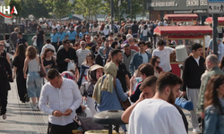 Tatilin Son Gününde Eminönü'nde Adım Atacak Yer Kalmadı