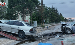 Niğde-Kayseri Kara Yolunda Otomobiller Çarpıştı: 2 Ölü 2 Yaralı