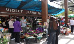Anneler Günü Hareketliliği Kayseri’de Çiçekçileri Canlandırdı