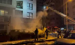 Kadıköy’de Oto Galeride Yangın: 4 Araç Kullanılamaz Hale Geldi