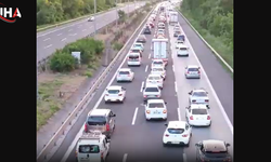 Düzce Geçişi İstanbul Yönünde Kilometrelerce Araç Kuyruğu
