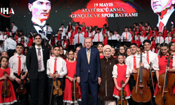 Erdoğan Çifti, Çocuk Orkestrasının 19 Mayıs Konserinde Duygusal Anlar Yaşadı