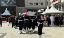 Şehit Polis Memuru Aydın Üyenarık için İstanbul Emniyet Müdürlüğü'nde Tören