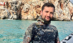 Milli Sporcudan Su Altında Mucize Müdahale: Kaplumbağayı Boğulmaktan Kurtardı