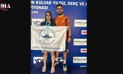 Milli Yüzücü Devrim Defne Bilge Türkiye Şampiyonu
