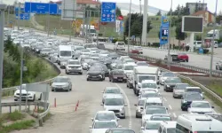 'Kilit Kavşak' Kırıkkale'de Bayram Dönüşü Trafiği Başladı