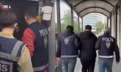 İzmir'de 50 Yıl Kesinleşmiş Cezası Bulunan Firari Gardıropta Yakalandı