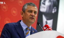 CHP'de Yönetim Düştü! 28 İstifa İle 45 Günlük Kurultay Süreci Başladı