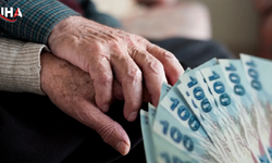 Özgür Erdursun'dan, Emekli Olacaklara 2520 Gün Uyarısı