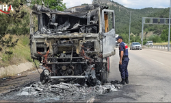 Karabük'te Cam Madeni Yüklü Tır Kül Oldu