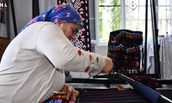 Şırnaklı Anne Heybe Dokuyarak 4 Çocuğunu Üniversiteye Gönderdi