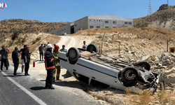 Mardin'de Ters Dönen Otomobilde 2 Kişi Yaralandı