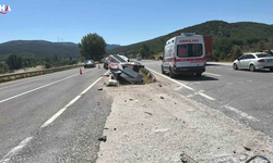 Bilecik'te Hatalı Sollama Kazaya Sebep Oldu: 4 Yaralı
