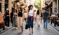2026 Yaz Sokak Modasına Yön Veren 5 Çarpıcı Trend