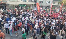 Ankara Ayakta: Özgür Özel Çankaya İradesi İçin Kuğulu Park'tan Çankaya Belediyesi'ne Yürüyüş Başlattı