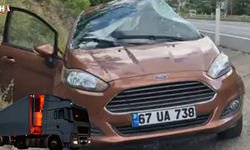 TIR'ın Biçtiği Otomobildeki Yaşlı Çift Hayatını Kaybetti