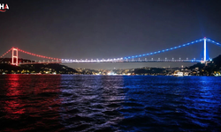 İstanbul'da 4 Temmuz Gündemi: Köprü ABD Bayrağı Renkleriyle Aydınlatıldı