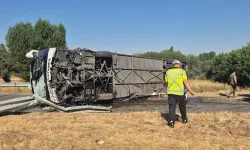 Afyonkarahisar’da Can Pazarı! İstanbul-Antalya Otobüsü Devrildi: 22 Yaralı!