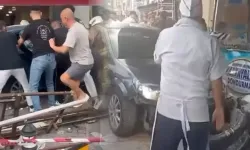 İstanbul'da Dehşet Anları! Otomobil Yayaların Arasına Daldı! Yaralılar Var
