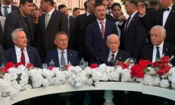 Devlet Bahçeli, Ankara'daki Düğünde nikah Şahidi Oldu