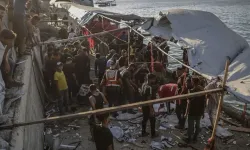 İsrail Ordusu Gazze'de Kafeyi Vurdu: Biri Çocuk 5 Ölü, Çok Sayıda Yaralı