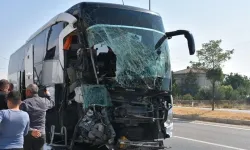 Afyonkarahisar'da Yolcu Otobüsü Kaza Yaptı: Ölü ve Yaralılar Var