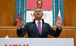 Özgür Özel'den Çerçeve Yasa Tepkisi! 'Yarım Saat İçinde Teslim Ettiler'