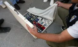 İstanbul'da Okul Önünde 'Sustalı' Alarmı: Seyyar Satıcıya Suçüstü
