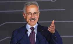 Van’da Ulaşım Devrimi İçin Tarihi İmza: Şehir Hastanesi-Havalimanı-Belediye Tramvay Hattını Bakanlık Üstlendi