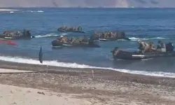 Atina’nın Gövde Gösterisi Denizde Kaldı! Yunan Askerleri Suya Gömüldü