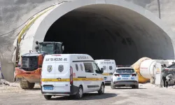 Tünel İnşaatında İş Cinayeti: Demirlerin Arasına Sıkışan İşçi Hayatını Kaybetti