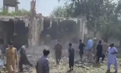 Pakistan'da Camide Patlama: 15 Ölü: 50 Yaralı… Bölgeden İlk Görüntüler Geldi!