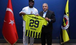 Emmanuel Emenike Fenerbahçe Kulübünü Ziyaret Etti!
