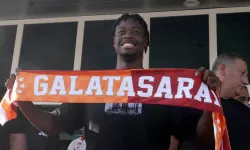 Galatasaray Savunmaya Fransız Duvarı Çekti! Bitshiabu Transferi Resmen Açıklandı
