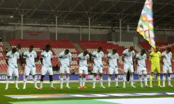 İrlandalı Futbolculardan İsrail Maçında Protesto: Başlarını Öne Eğdiler
