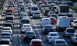 İstanbul'da Haftanın İlk İş Gününde Trafik Çilesi: Yoğunluk Yüzde 56'yı Gördü