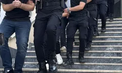 İzmir’de Galericilik Perdesiyle Tefecilik: 7 Kişi Tutuklandı