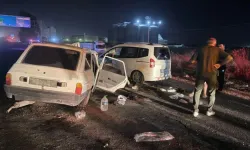 Mersin'de Otomobil İle Hafif Ticari Araç Çarpıştı: 1 Çocuk Öldü