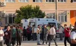 Manisa’da Lisenin Önünde Silahlı Saldırı! Yaralılar Var…