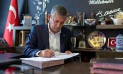 YENİ Parti’nin Adı Ne Olacak? Özgür Özel’in Masasındaki Alternatifler Belli Oldu
