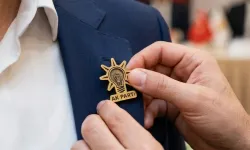 Çiğli Belediye Başkanı Onur Emrah Yıldız, AK Parti'ye Katılıyor