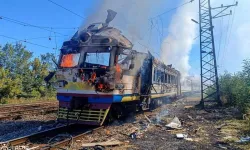 Polonya Sınırında Sıcak Saatler! Rusya Treni Vurdu, Kritik İsimler Dakikalarla Kurtuldu