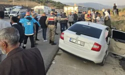 Bingöl'de Otomobil Beton Menfeze Çarptı: 2 Ölü 1 Ağır Yaralı