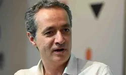 Yazar Ve Editör Cem Akaş Yaşamını Yitirdi