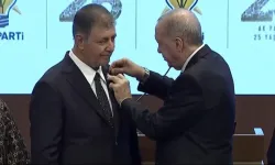 İzmir’in Belediye Meclis Grubunda Ortalık Karıştı! Cemil Tugay’dan 'Dönek' Şarkısına Tepki…