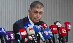 Cemil Tugay, İzmir'i Bekleyen Hizmetleri Anlattı