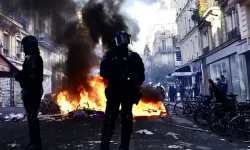 Fransa'da Protestolara Karşı Ordu Devreye Giriyor