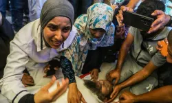 Gazze'de Can Kaybı 74 Bin 370'e Yükseldi