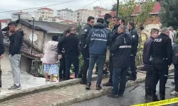 Maltepe'de Alevlere Teslim Olan Gecekonduda Bir Çocuk Yaşamını Yitirdi